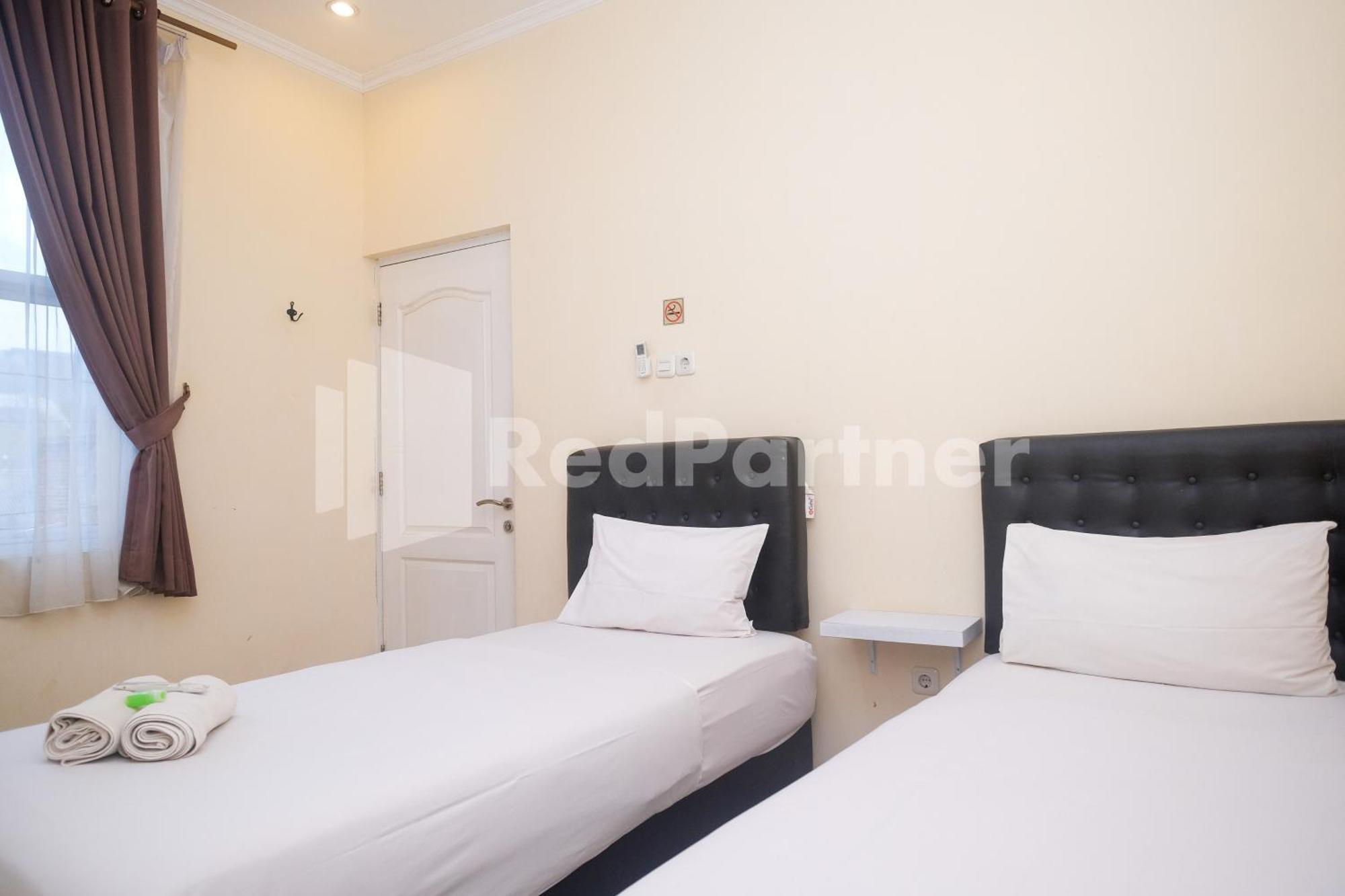 Griya Loka 2 Syariah Near Simpang Lima Mitra Reddoorz Hotel Semarang Ngoại thất bức ảnh