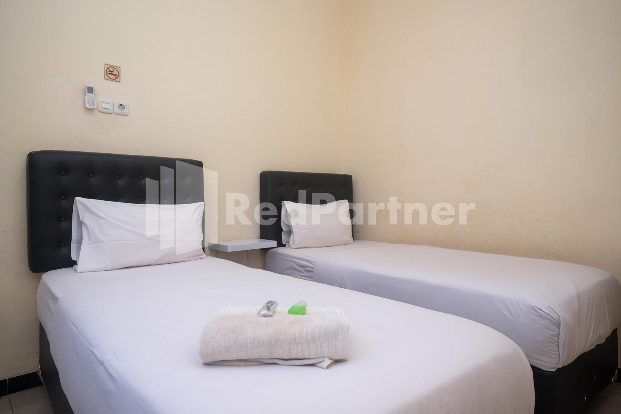 Griya Loka 2 Syariah Near Simpang Lima Mitra Reddoorz Hotel Semarang Ngoại thất bức ảnh