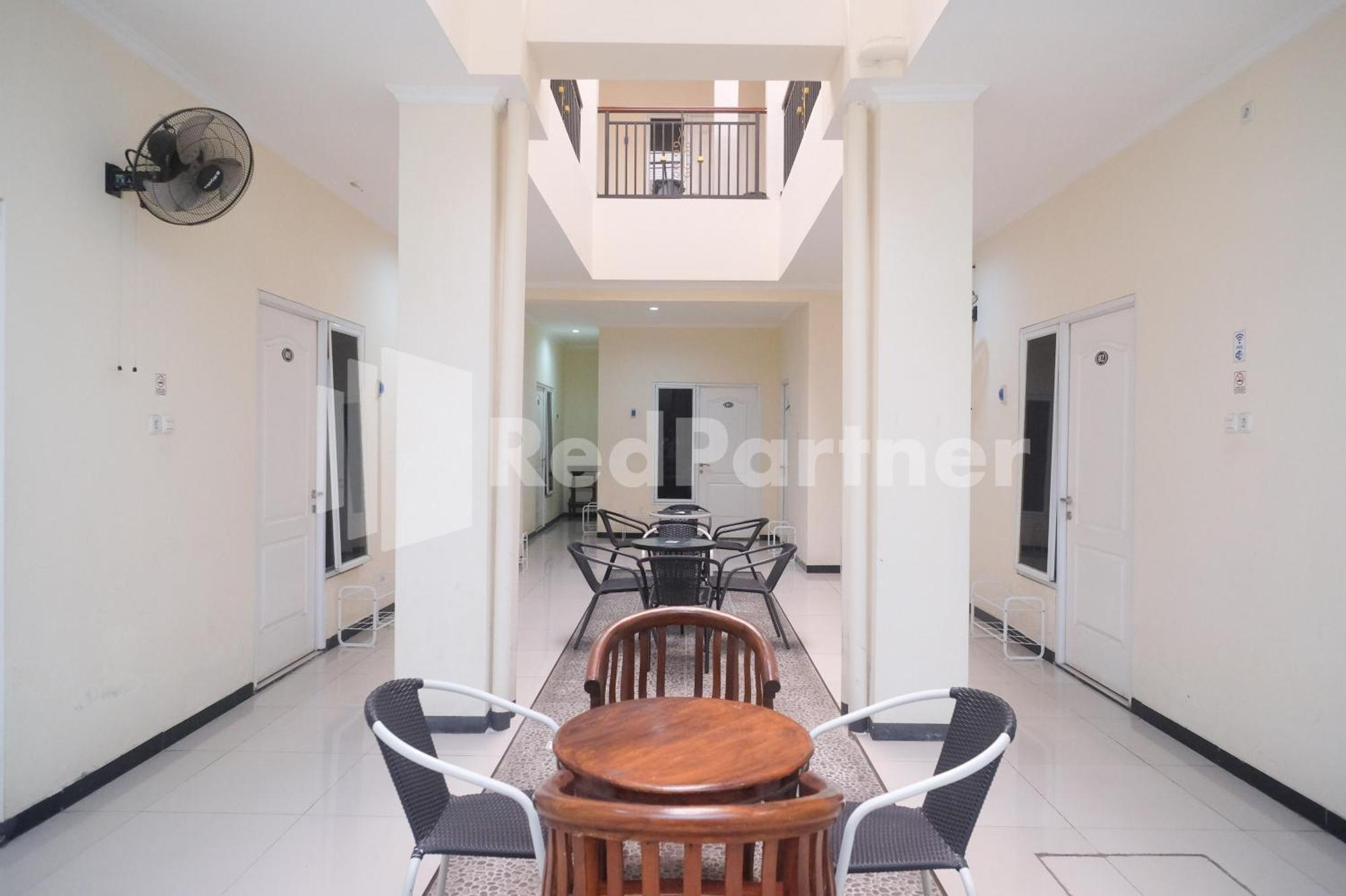 Griya Loka 2 Syariah Near Simpang Lima Mitra Reddoorz Hotel Semarang Ngoại thất bức ảnh