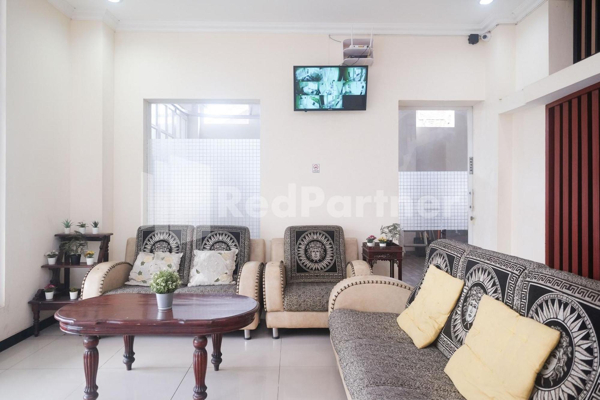 Griya Loka 2 Syariah Near Simpang Lima Mitra Reddoorz Hotel Semarang Ngoại thất bức ảnh