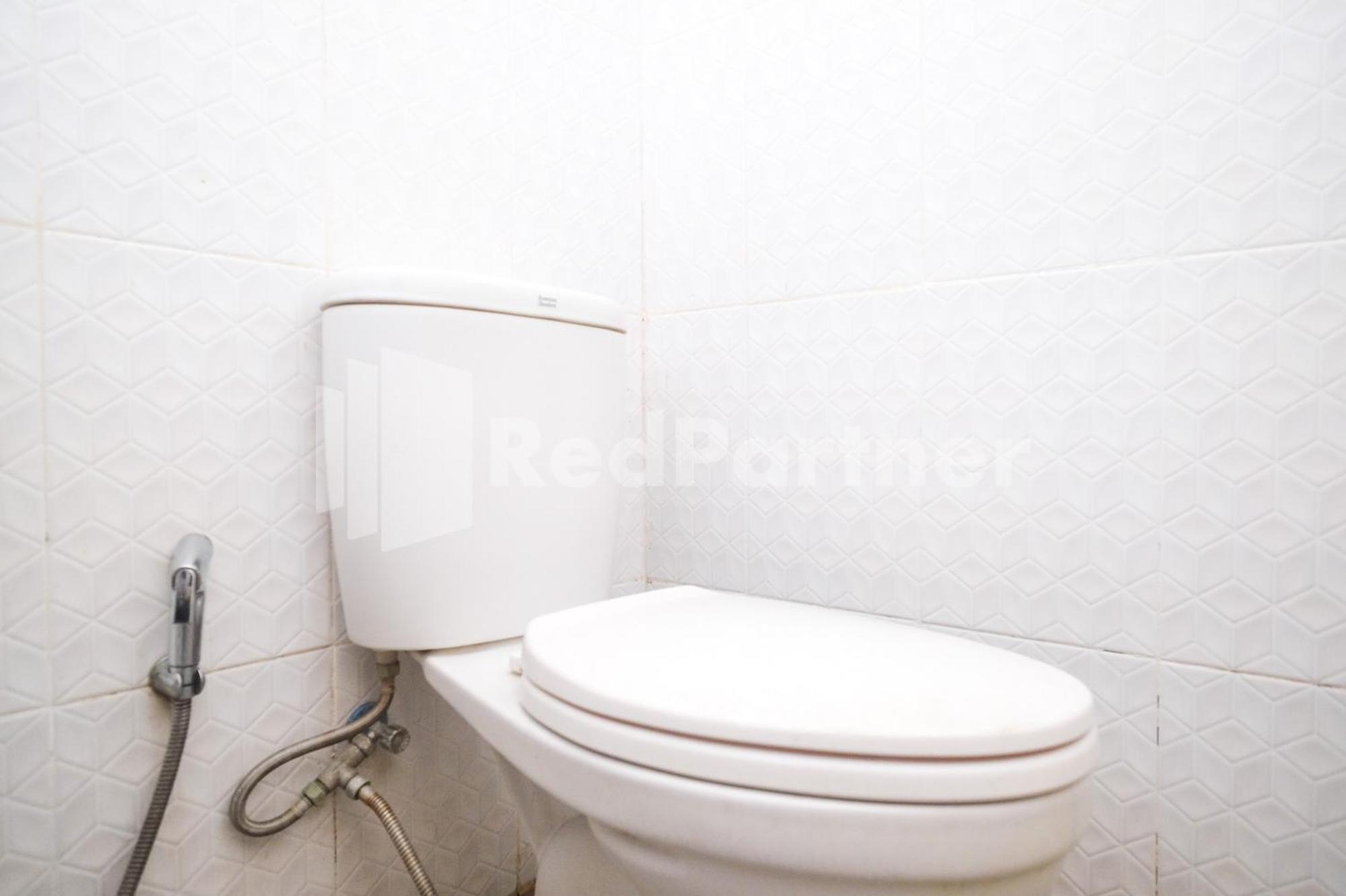 Griya Loka 2 Syariah Near Simpang Lima Mitra Reddoorz Hotel Semarang Ngoại thất bức ảnh